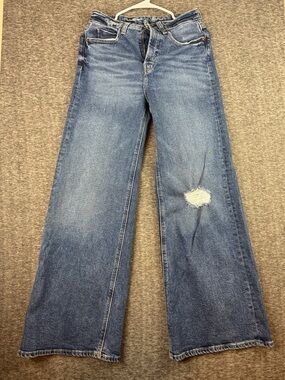 Old Navy Medium Blue Wide-Leg Distressed Jeans